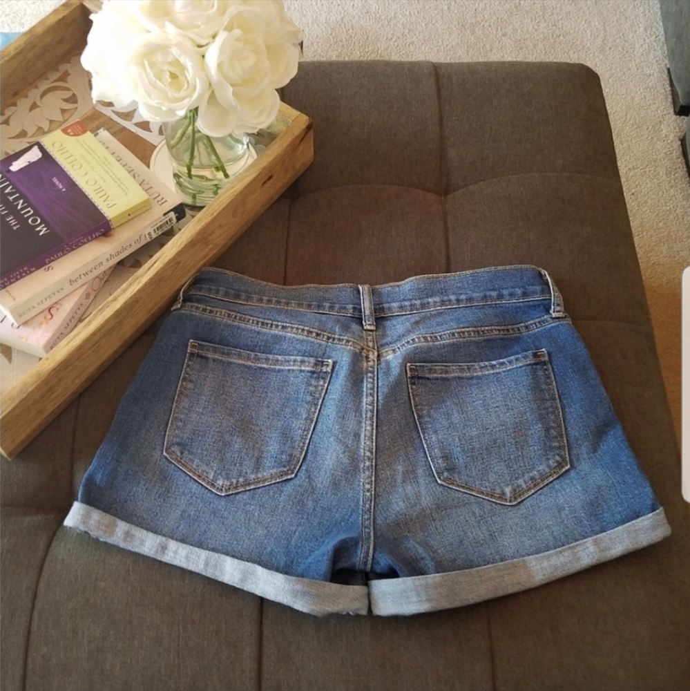 Distressed Denim Boyfriend Jean Shorts Light Wash Cuffed LIKE NEW - Picture 8 of 8